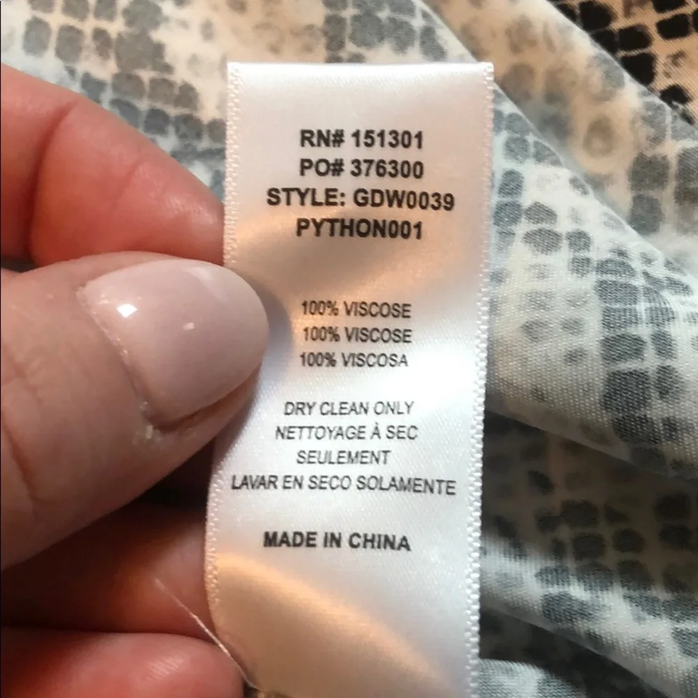 Good American Purely Python Robe • Wrap Dress - Picture 9 of 10